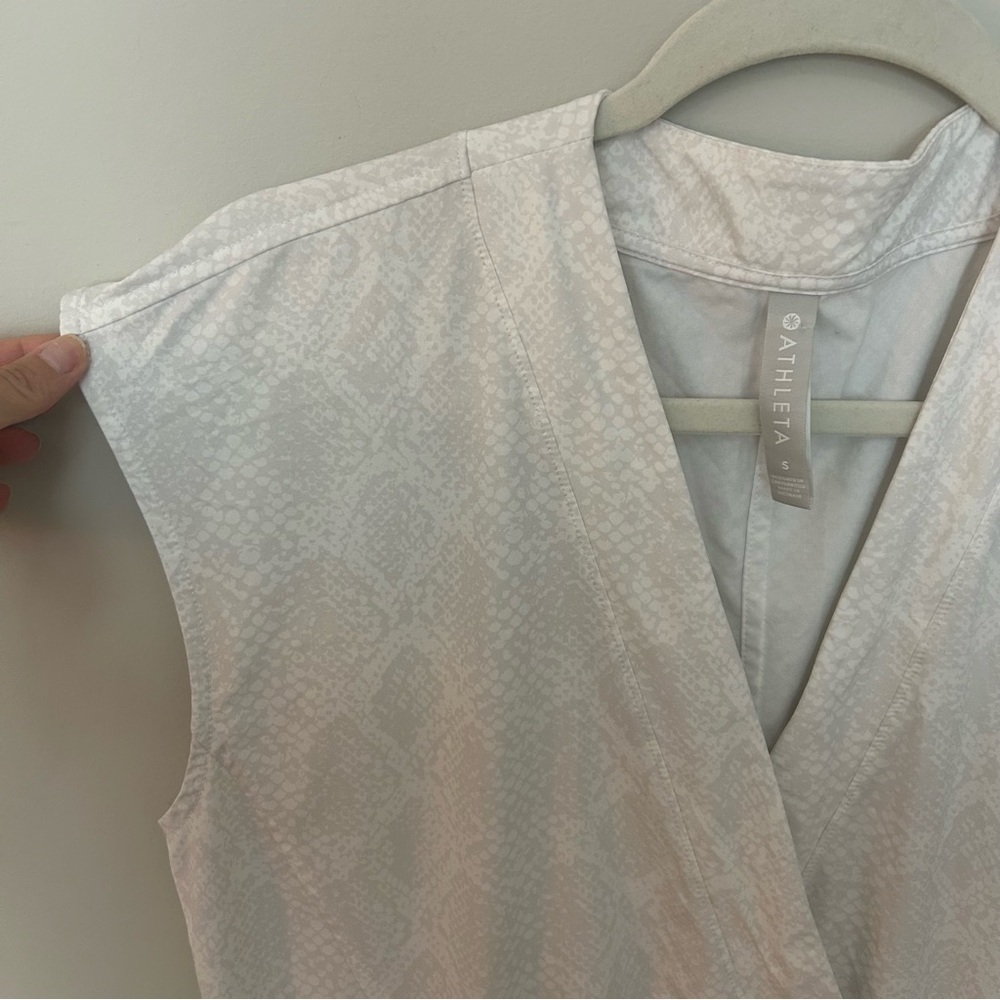 Athleta Marlow Pearl White Python Snakeskin Printed Romper Jumpsuit Small - Picture 6 of 8